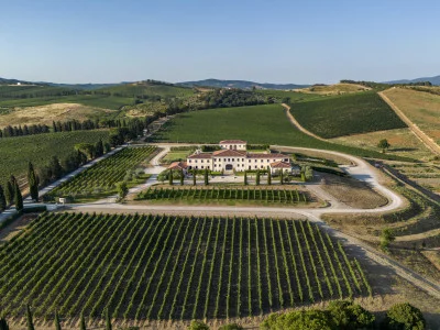 Thumbnail for Klassischer Besuch und Weinprobe im Weingut Val delle Rose