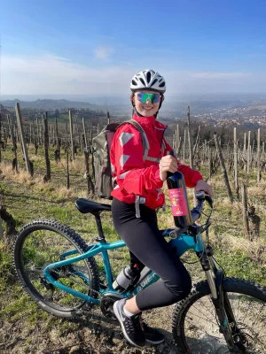 Thumbnail Visita en bicicleta eléctrica y picnic en los viñedos de Langhe en la Bodega Aldo Marenco