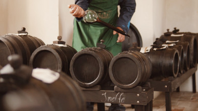 Thumbnail Discovering The Centenary Balsamic Vinegar at La Vecchia Dispensa