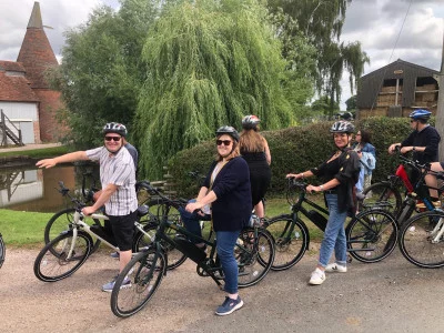 Thumbnail Excursión de medio día en bicicleta eléctrica por los viñedos de Kentish