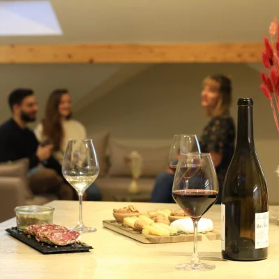 Thumbnail Taller privado de cata de vinos en Albertville: Vinos de los Alpes franceses