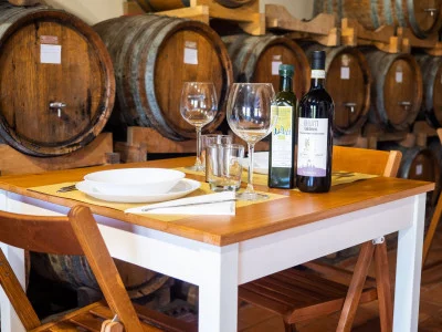 Thumbnail Cata de vinos gourmet y visita a San Quirico en San Gimignano