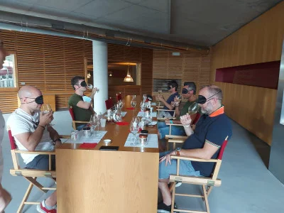 Thumbnail Sensory Blind Wine Tasting in Verona