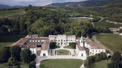 Thumbnail Tour of the Amarone Chateau and tasting of 4 wines in Valpolicella