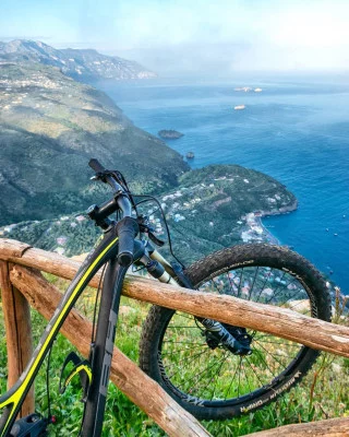 Thumbnail Ruta gastronómica y vinícola en bicicleta eléctrica con vistas a Capri