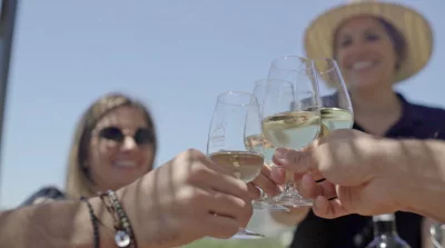 Thumbnail for Avventura in barca a vela da Barcellona ai vigneti, wine tour e degustazione di vini