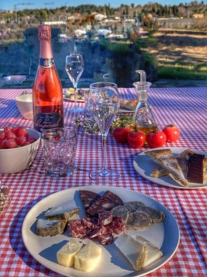 Thumbnail Breakfast in the vineyard, tasting and winery visit at Finca Rovellats