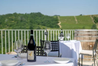 Thumbnail for Dégustation de vin classique à Isolabella della Croce dans le Monferrato