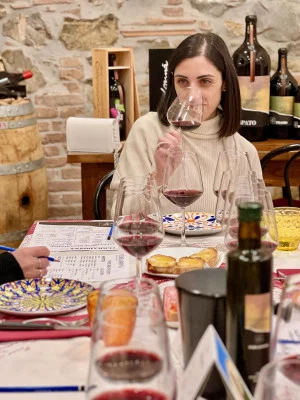 Thumbnail Weinjagd! Eine Blindverkostung auf dem Weingut Terradonnà in Suvereto