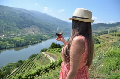 Thumbnail Excursión de un día desde Oporto: Maravillas de Braga, Canales de Aveiro y Cata de vinos en una Bodega del Valle del Duero