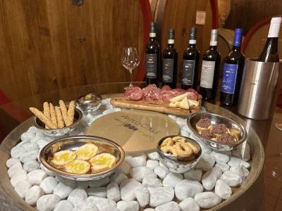 Thumbnail Vino Nobile di Montepulciano: Visita e degustazione di vino all'Antico Colle, nel cuore della Toscana