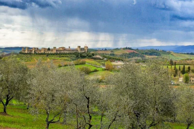 Thumbnail Randonnée à Monteriggioni avec dégustation de vin depuis Sienne