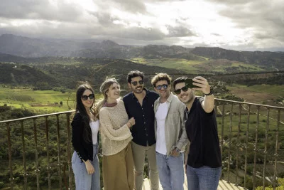 Thumbnail Ganztägige Stadtführung und Weinerlebnis in Ronda für eine kleine Gruppe aus Málaga