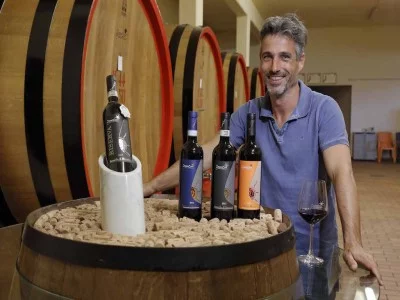 Thumbnail Weinprobe in der Toskana auf dem Weingut Sassodisole in Montalcino